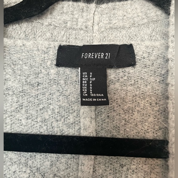 Forever21 Gray Oversized Shrug/Poncho - Size Small - Picture 2 of 5